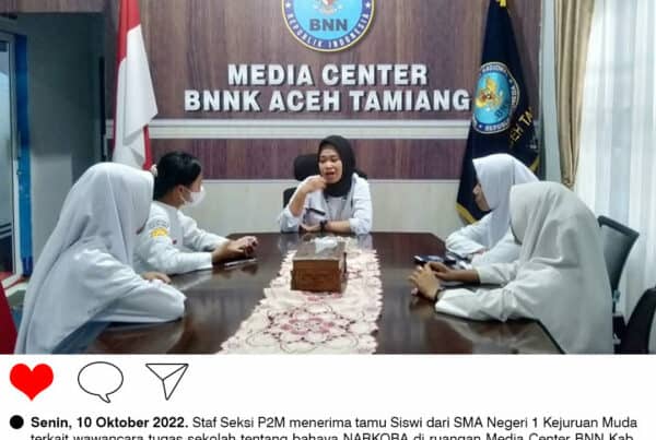 Staf BNNK Aceh Tamiang Menerima Pelajar SMAN 1 Kejuruan Muda